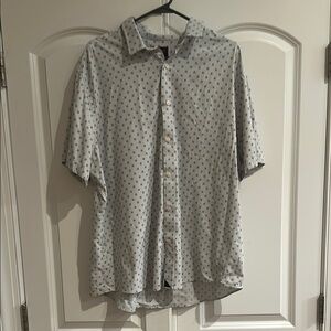 UNTUCKit White Casual Button Down Shirt Relaxed Fit